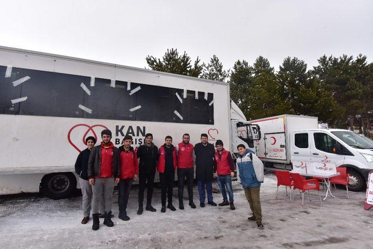 Kızılayın kan bağışı çağrısına Ahlatlılardan destek G4