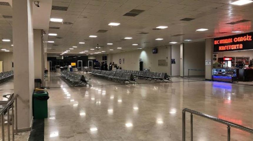 Makam odasında g&ouml;zaltına alındı