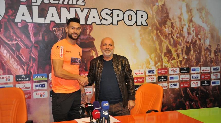 Steven Caulker resmen Alanyaspor'da