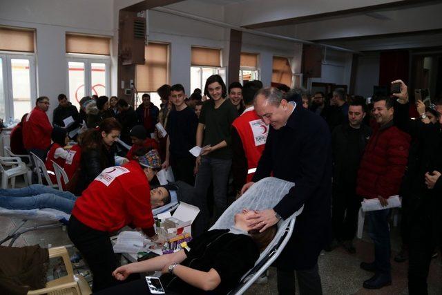 Öğretim Görevlisi Seki için kan bağışı ve kök Hücre bağışı başladı