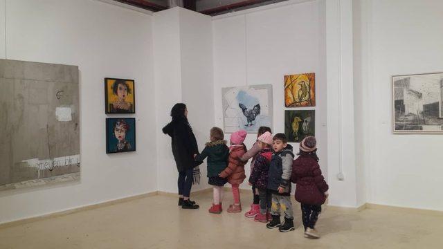 Mimarlık Fakültesi sanat galerisi her yaştan ziyaretçileri ağırlıyor