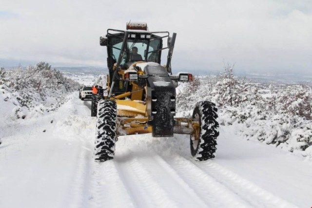 Başkan Musa Yılmaz: Kütahya’da karla mücadele çalışmaları aralıksız sürüyor