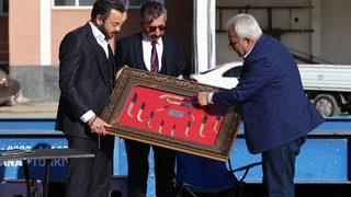 Bir Zamanlar Çukurova'nın Felekeli'si Kerem Alışık'a sette büyük jest!