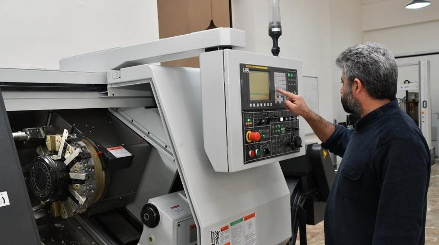 Adıyaman &Uuml;niversitesi kendi eğitim materyalini kendisi &uuml;retecek