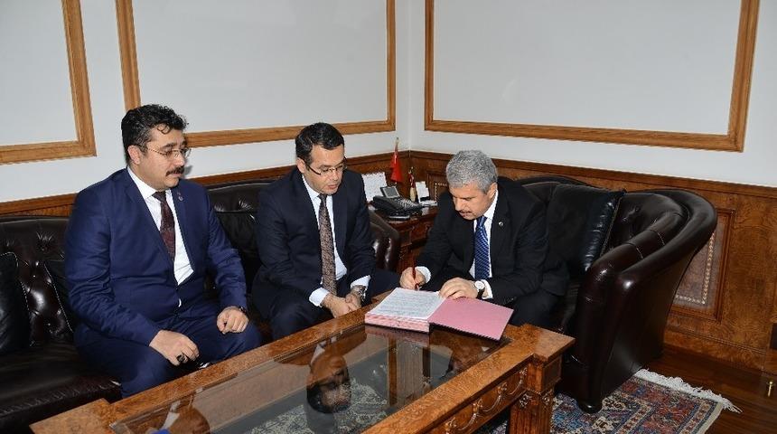 Kamuya &uuml;cretsiz &ccedil;alışma protokol&uuml; imzalandı