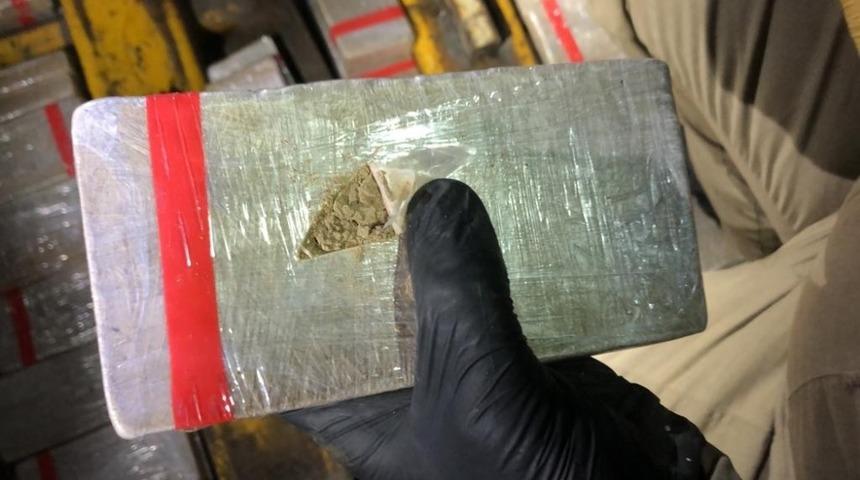 Van&rsquo;da  bir tırda 133 kilo ele ge&ccedil;irildi