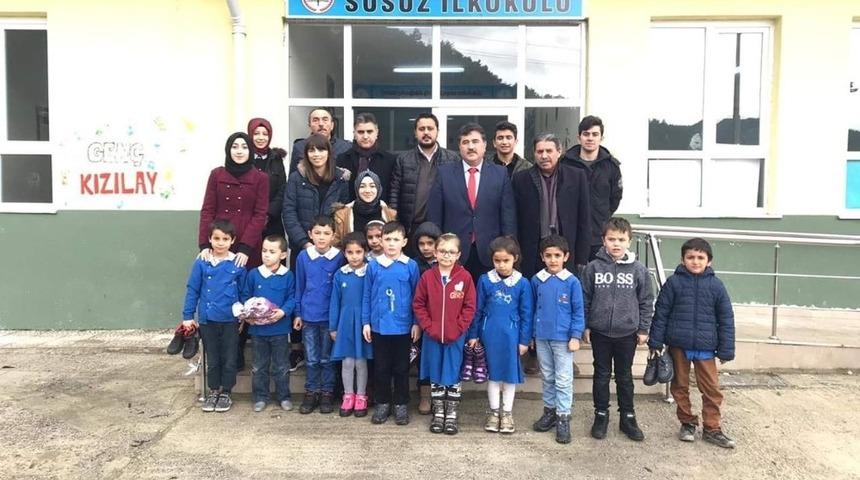 M&uuml;d&uuml;r mesafe tanımadı