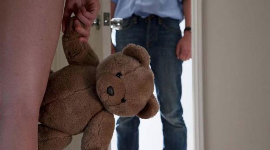 &Ouml;z babadan kızına korkun&ccedil; istismar! 'Yere yatırdı ve &uuml;st&uuml;me &ccedil;ıktı'