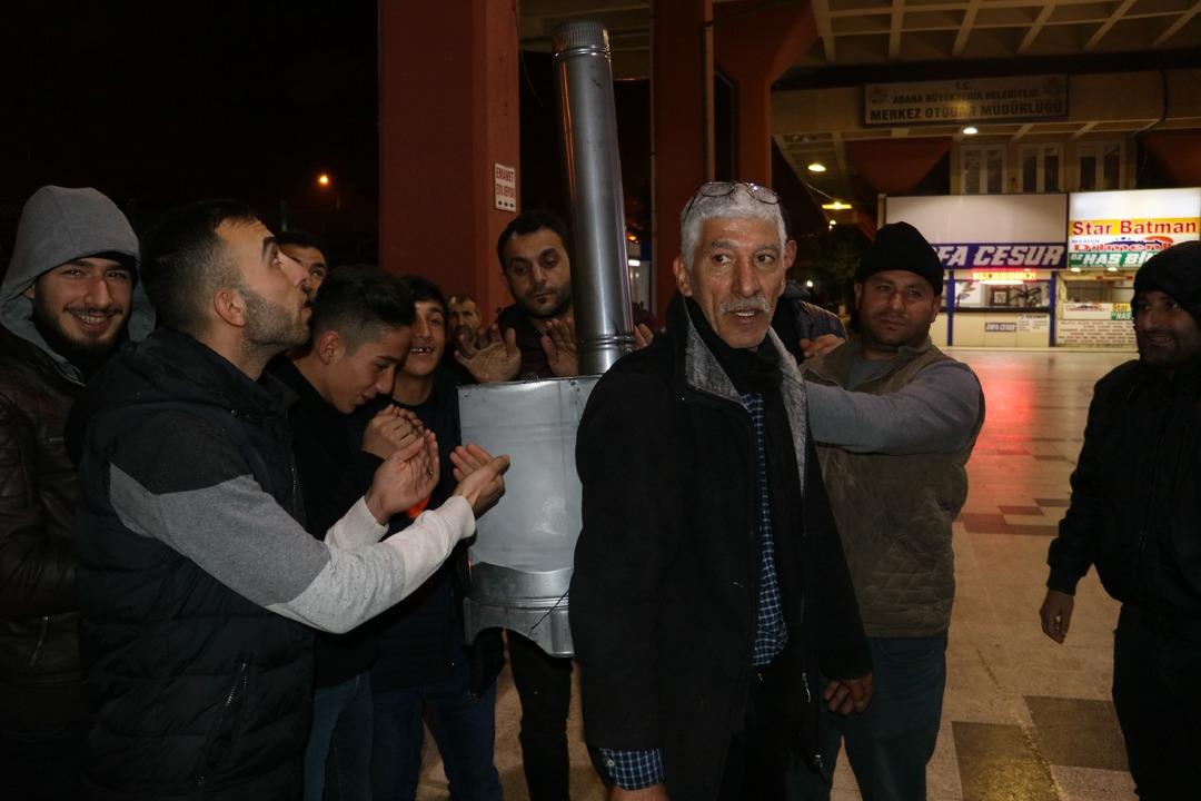 'Kansızım' dedi, sırtında sobayla gezdi