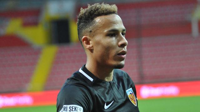 Kayserispor'da Tjaronn Chery gollerine devam ediyor