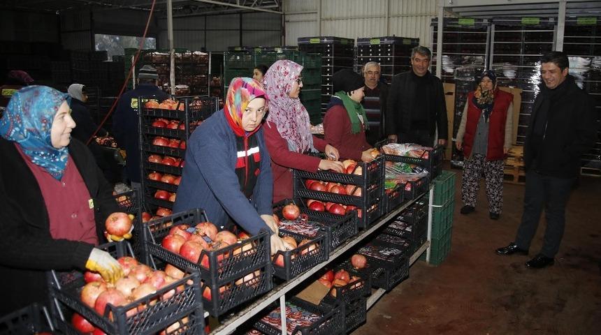 Başkan Gen&ccedil;, Nar iş&ccedil;ileriyle buluştu