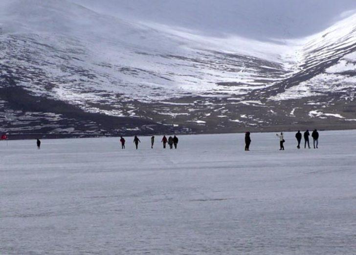Çıldır Gölü buzla kaplandı! Muhteşem görüntüler G3