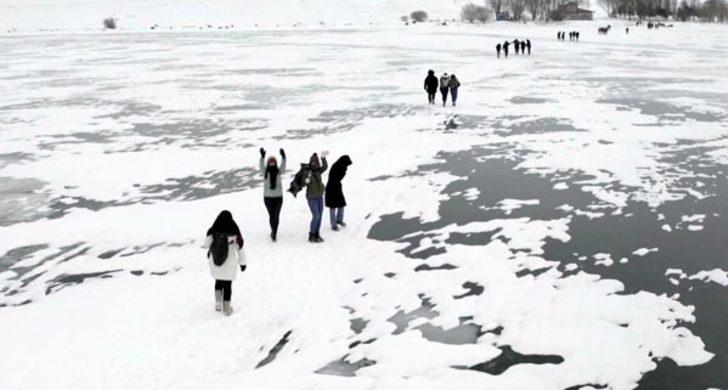 Çıldır Gölü buzla kaplandı! Muhteşem görüntüler G5