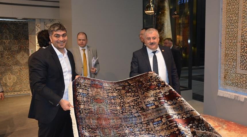 Milletvekili Sermet Atay Domotex Hannover Fuarını ziyaret etti