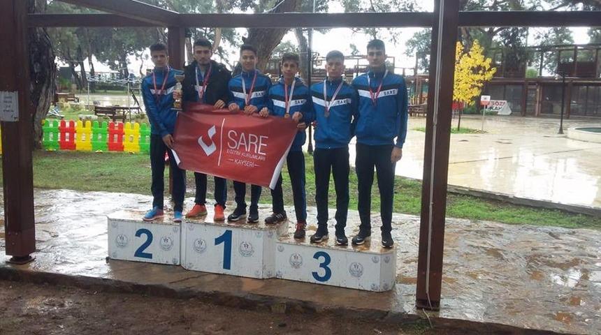 Okullar arası m&uuml;sabakalarda ilk başarı Kros&rsquo;tan geldi