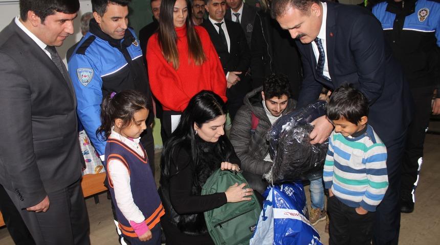 Hakkarili &ouml;ğrencilere İstanbul'dan yardım eli