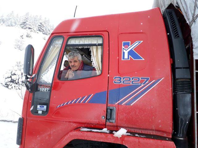 Bolu Dağı nda &ccedil;ok sayıda tanker bekliyor (2) 2