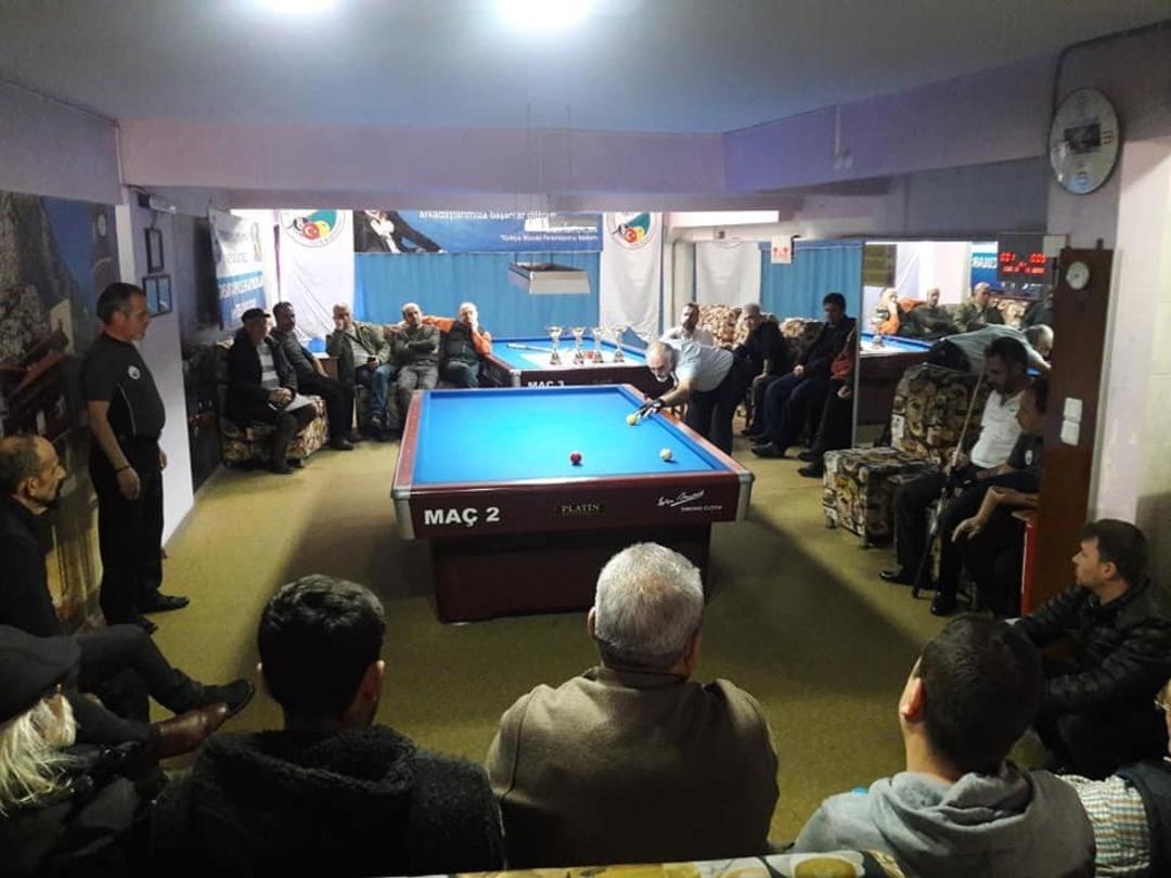 3 bant bilardo il şampiyonası Edremit&rsquo;te yapıldı