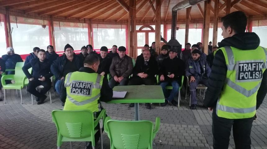 Belediye personeline trafik eğitimi verildi
