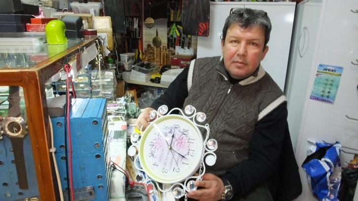 150 yıllık saatlerden koleksiyon yaptı G2