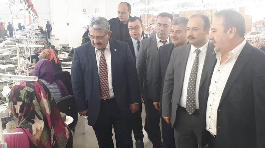 Tekstil fabrikasında &ccedil;alışan 50 kişi sertifika