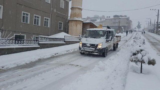 Emet Belediyesi’nin karla mücadele çalışmaları