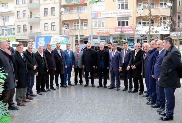 Vali Akbıyık’tan kanaat önderi Pirozbeyoğlu’na ziyaret