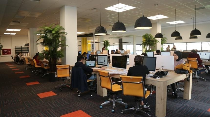 OD&Uuml;&rsquo;n&uuml;n k&uuml;t&uuml;phanesi &ouml;ğrencilerin ilgi odağı oldu