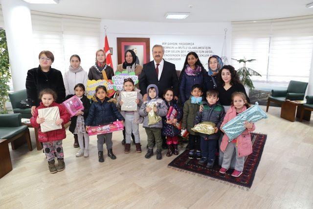 Başkan Uysal, çevreci öğrencileri ödüllendirdi