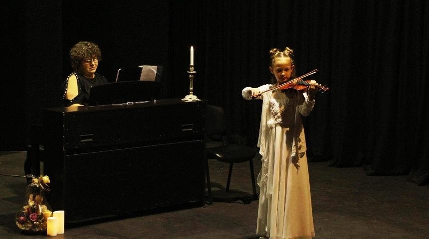 AD&Uuml; Devlet Konservatuvarı &ouml;ğrencilerinden d&ouml;nem sonu konseri