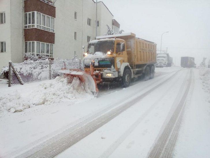 Odunpazarı Belediyesi ekipleri kar mesaisinde G4
