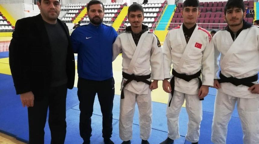 Diyarbakırlı judoculardan iki madalya