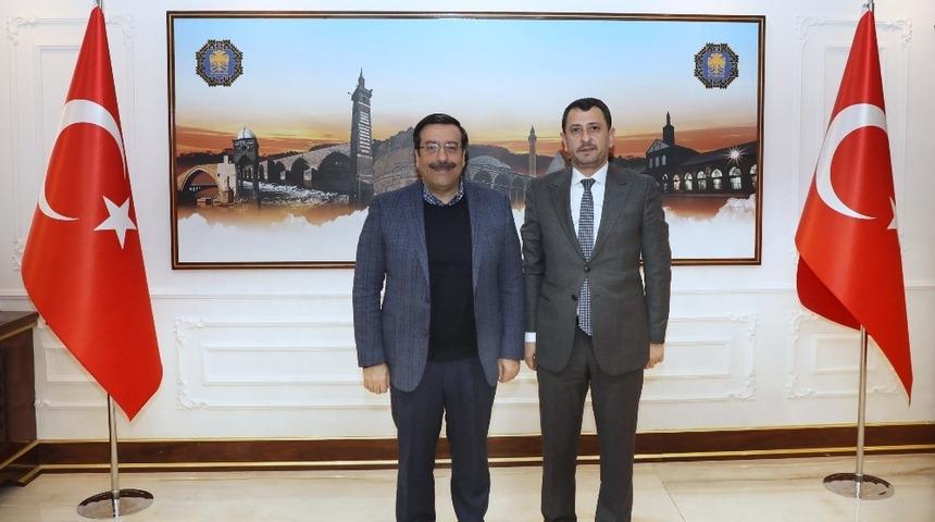 Başkan Atilla&rsquo;ya ziyaretler s&uuml;r&uuml;yor