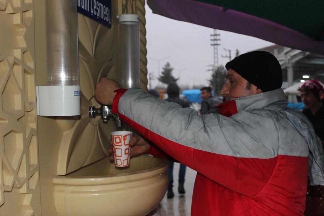 Turhal Belediyesinden soğuk havalarda sıcacık ikram