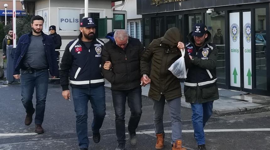 Tır s&uuml;r&uuml;c&uuml;lerini soyan 2 kişi yakayı ele verdi