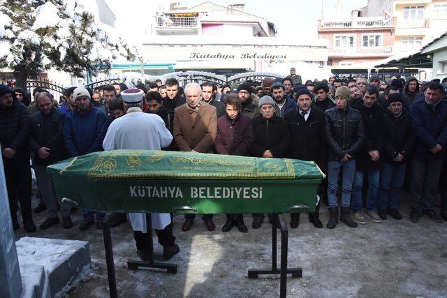 Treninin çarpmasıyla ölen iş makinesi operatörü toprağa verildi