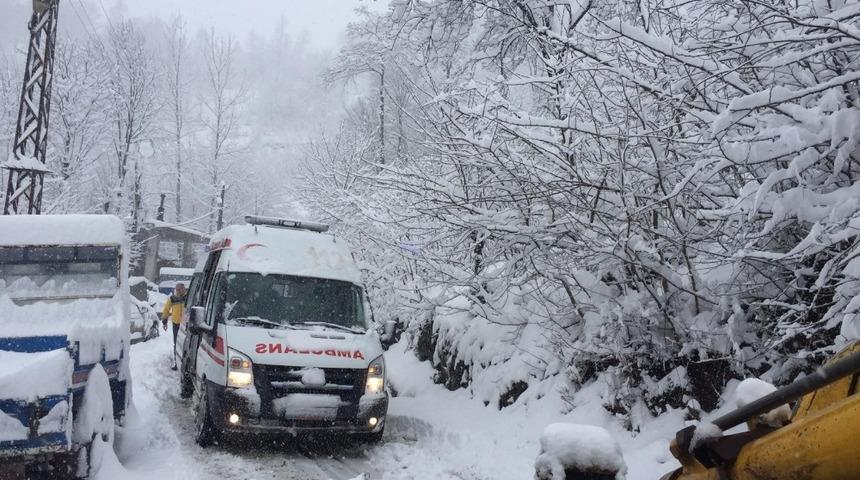 Ekipler, hasta vatandaşlar için zorlu şartlarda seferber oldu