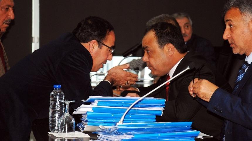 Meclis i&ccedil;inde komisyon &ccedil;alışması