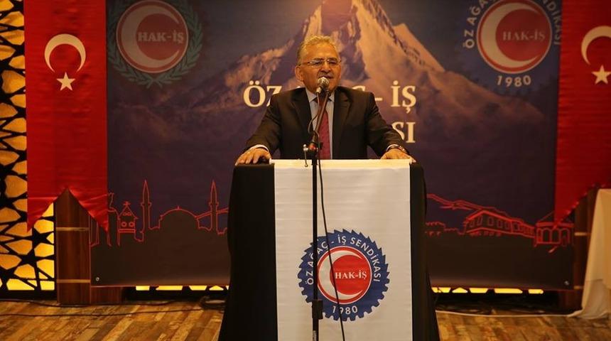 Başkan B&uuml;y&uuml;kkılı&ccedil;, &Ouml;z Ağa&ccedil;-İş Sendikası toplantısında