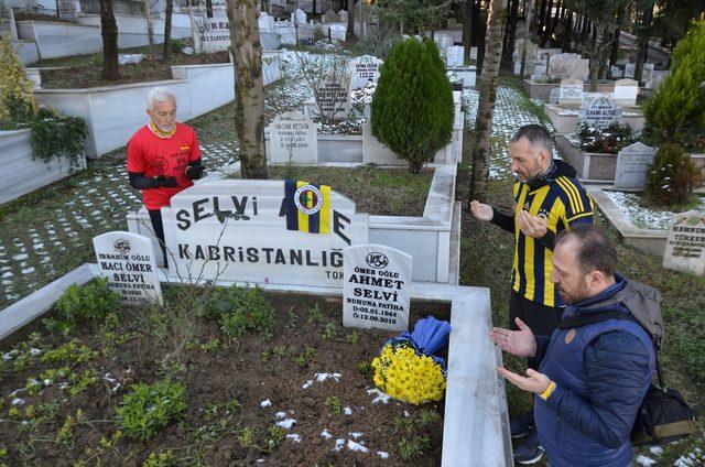 Fenerbahçeli futbolculara destek için İzmir’den İstanbul’a koşuyor