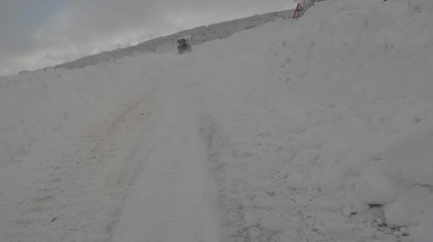 Kardan kapan yol tekrar ulaşıma a&ccedil;ıldı