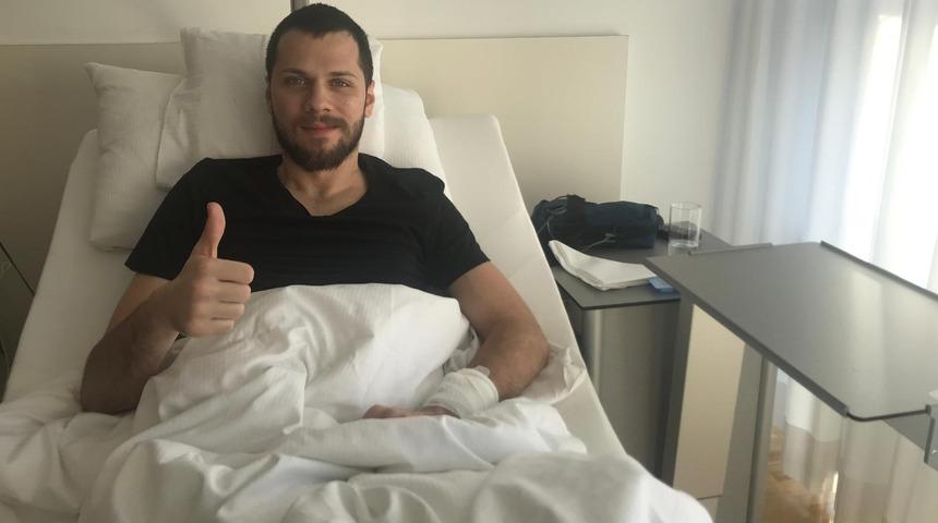 Fenerbah&ccedil;e'de Erten Ersu ameliyat oldu