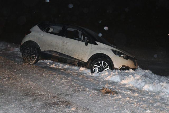 Markete gitti, otomobilindeki 90 bin TL çalındı