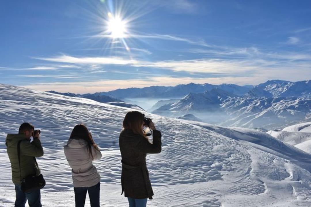 'Hakkari'de Alpler'i, Himalayalar'ı aratmayan g&uuml;zellikler var'