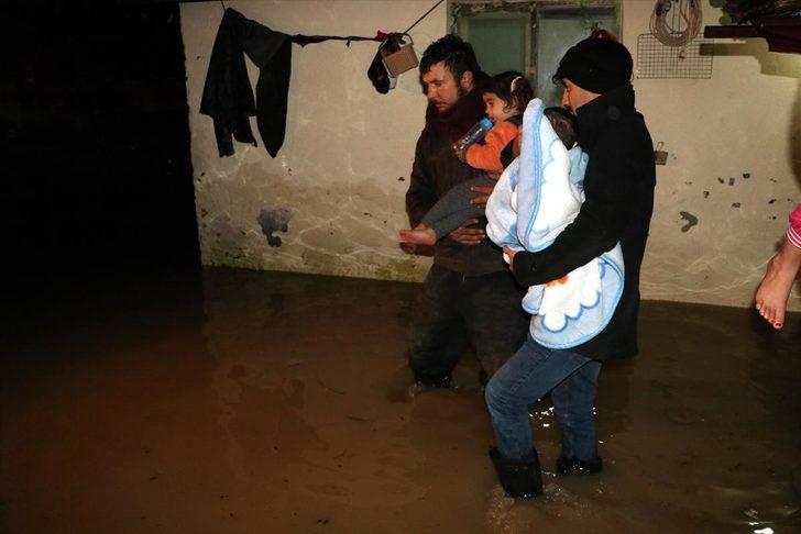 Bentler yıkıldı bir köy su altında kaldı  G5