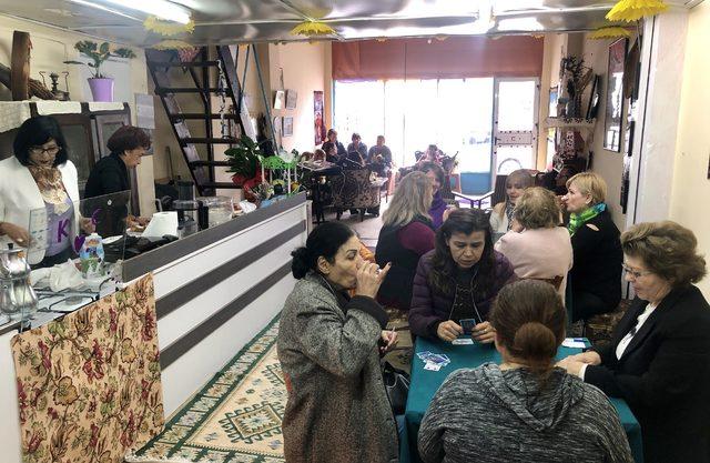 KKTC de bir ilk olan  kadınlar kahvehanesi  b&uuml;y&uuml;k ilgi g&ouml;r&uuml;yor 1