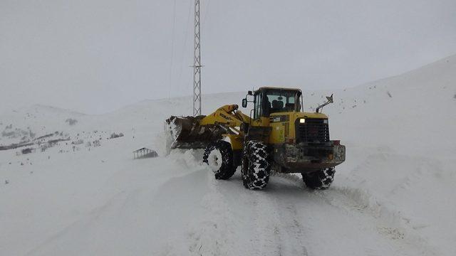 Muş’ta kapanan köy yolları ulaşıma açılıyor