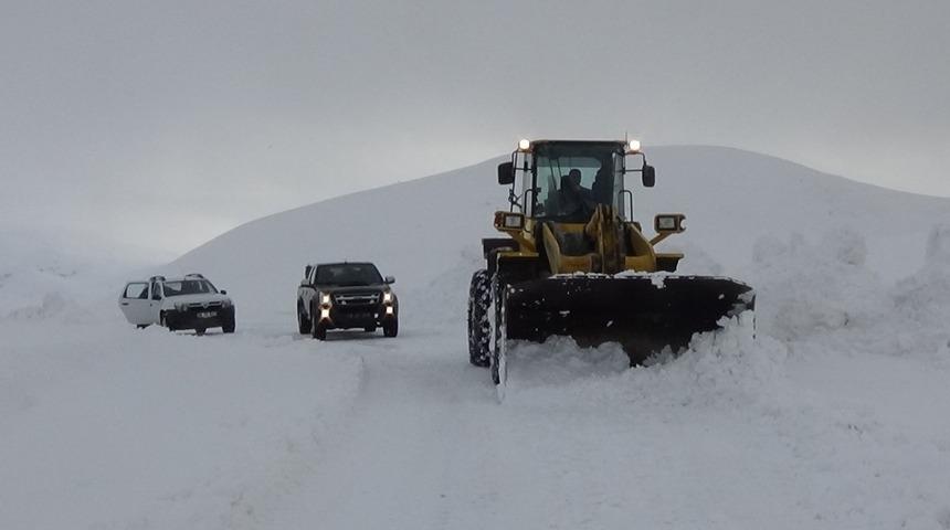 Muş&rsquo;ta kapanan k&ouml;y yolları ulaşıma a&ccedil;ılıyor