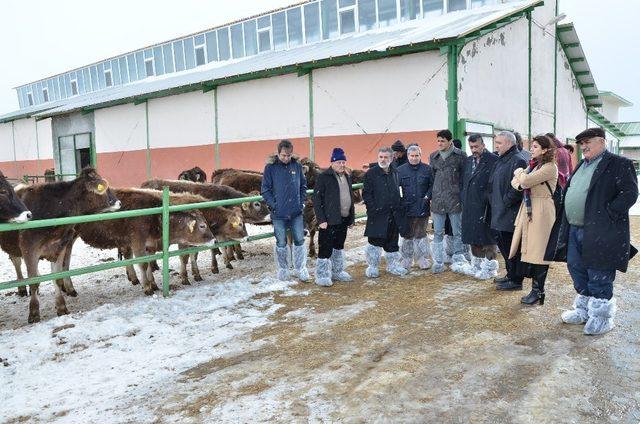 Çiftçilerin tecrübe paylaşımına ETSO ABBM’den destek