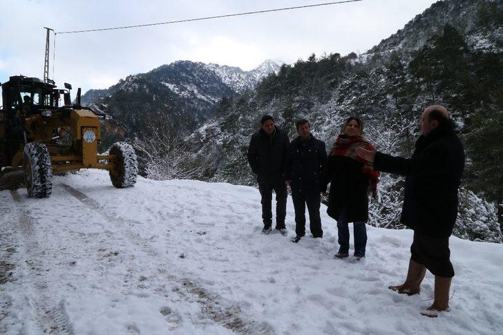 Efeler’de karla mücadele devam ediyor G3